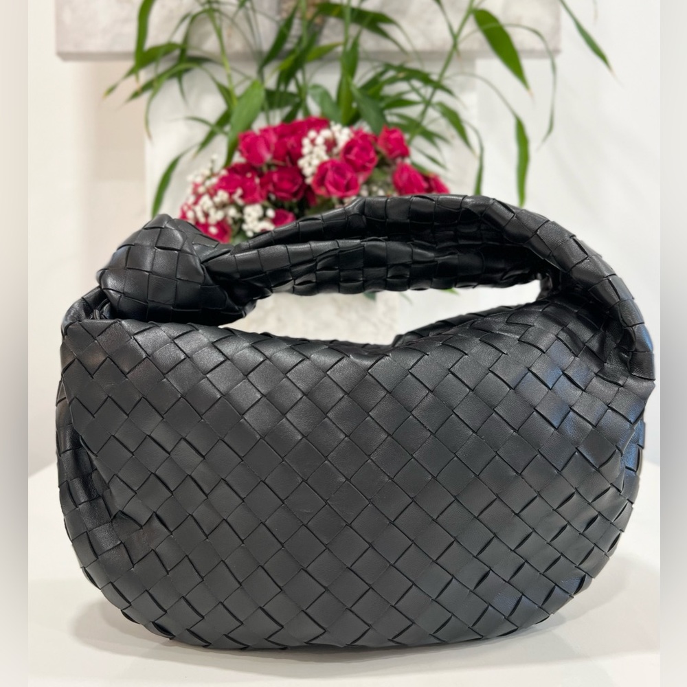 Bottega Veneta Teen Jodie Leather Bag - Picture 6 of 12